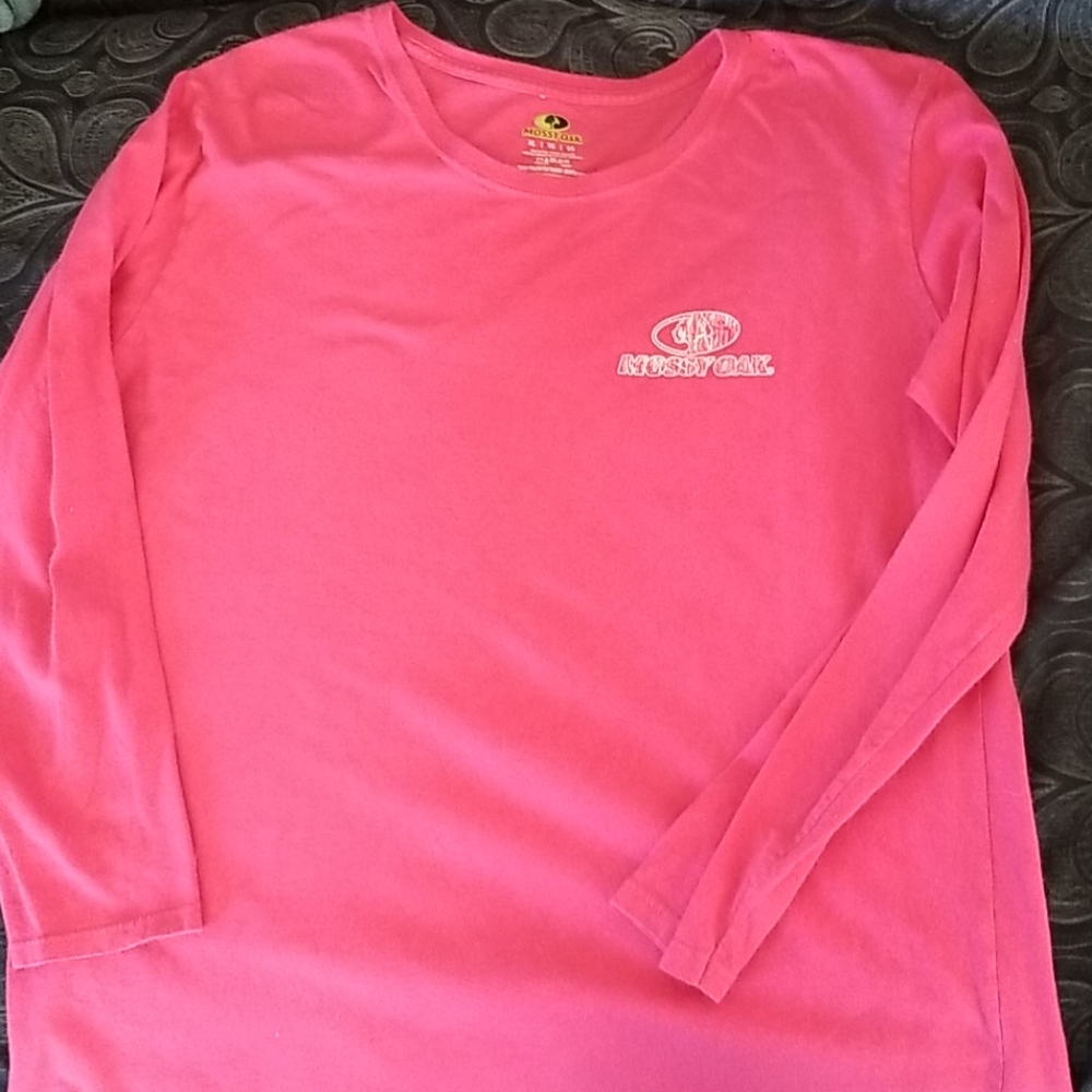 Long sleeve tee shirt